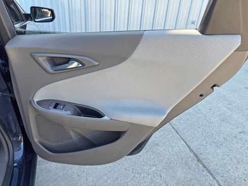 Used 2016 Chevrolet Malibu LT image 38