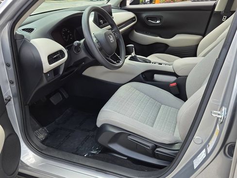 Certified 2024 Honda HR-V LX image 9