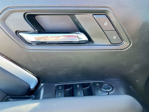 Used 2024 Chevrolet Colorado Z71 w/ Z71 Convenience Package 2 image 18