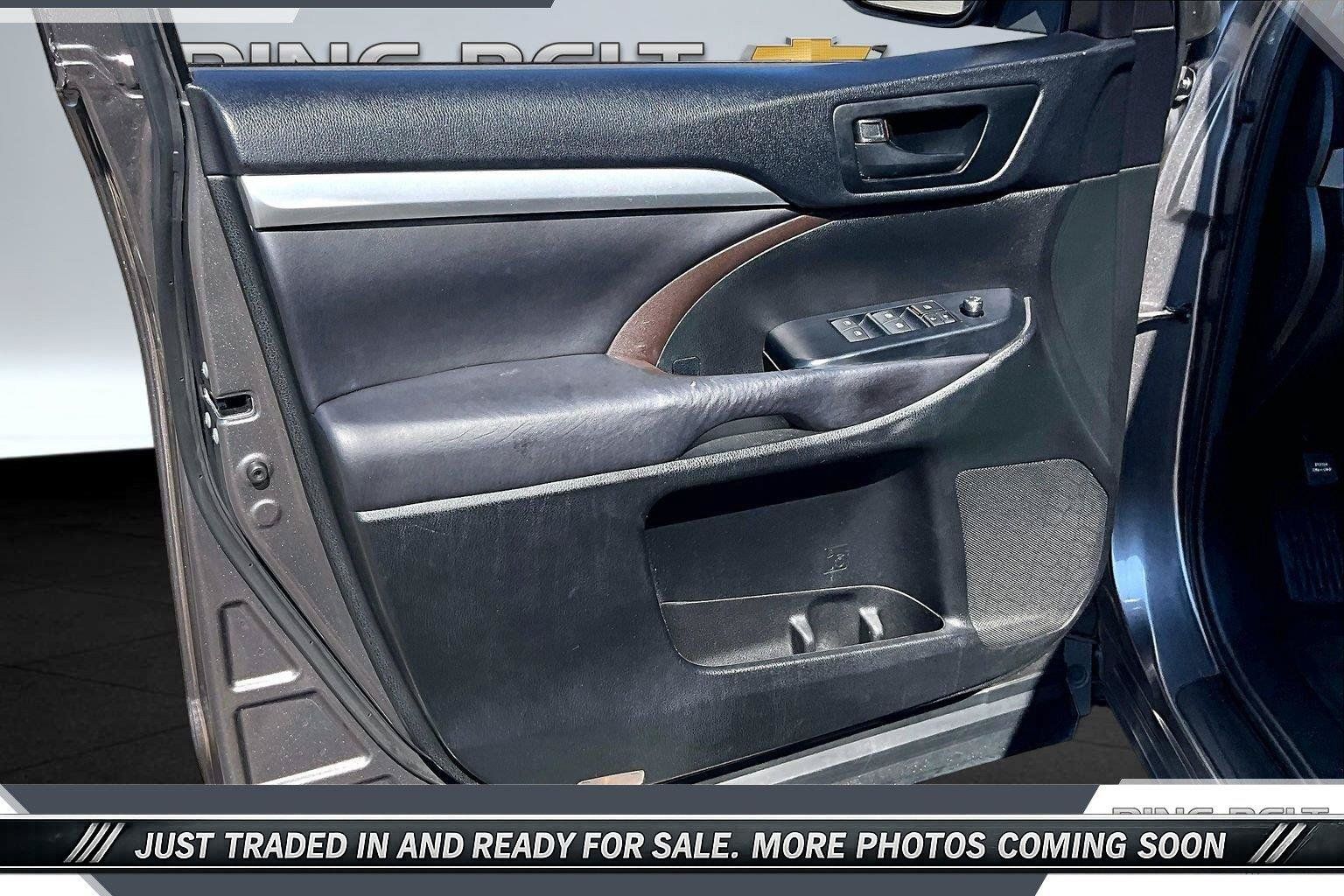 Used 2016 Toyota Highlander Plus AWD/4WD image 17