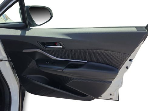 Used 2021 Toyota C-HR LE FWD image 23