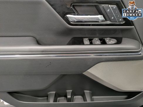 Used 2025 GMC Sierra EV Denali image 10