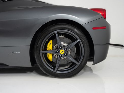 Used 2012 Ferrari 458 Italia Coupe RWD image 10