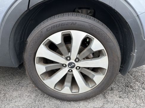 Used 2021 Kia Telluride EX w/ EX Premium Package FWD image 10