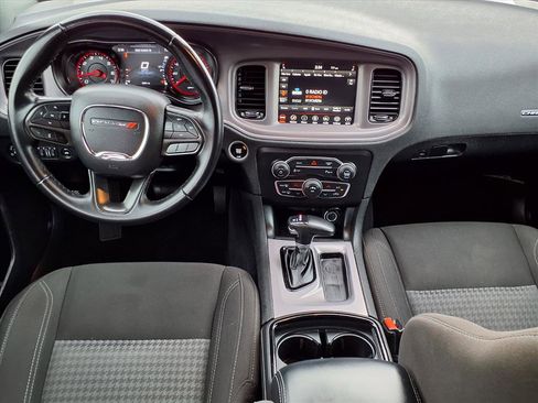 Used 2023 Dodge Charger SXT w/ Blacktop Package image 4