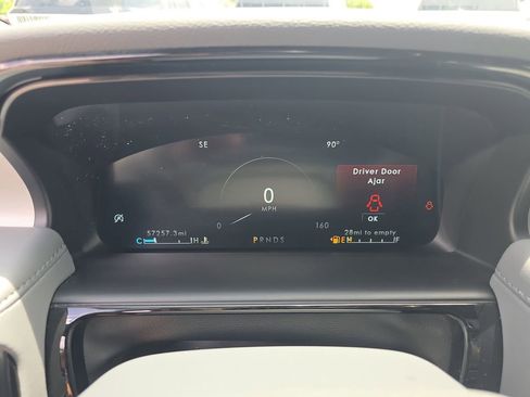 Certified 2022 Lincoln Nautilus Reserve FWD image 26