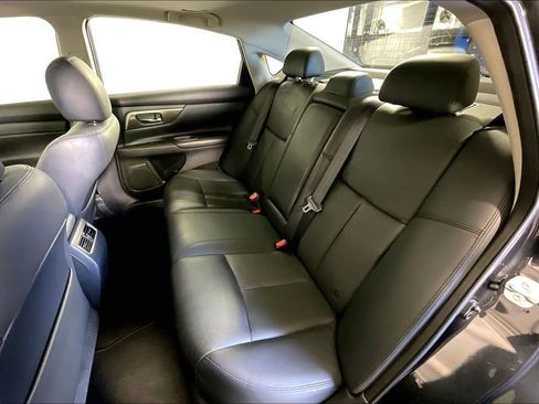 Used 2015 Nissan Altima 2.5 SL w/ Technology Package image 36