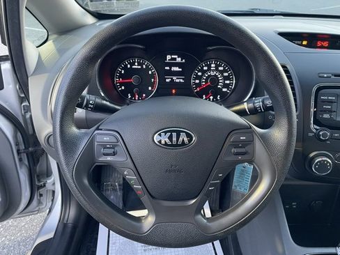 Used 2017 Kia Forte LX image 24
