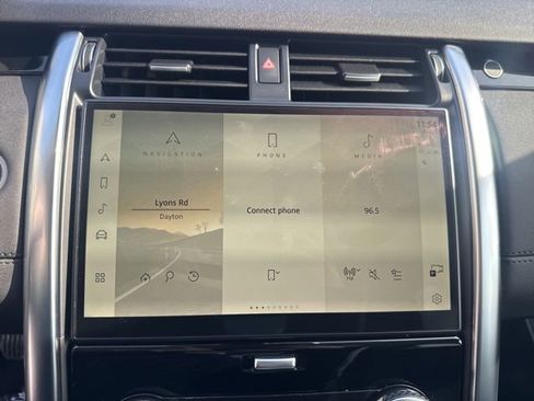 Used 2023 Land Rover Discovery S image 20