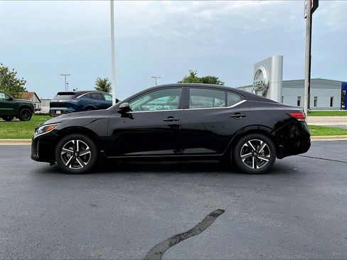 Used 2024 Nissan Sentra SV FWD image 4