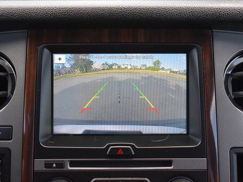 Used 2016 Ford Expedition EL Platinum image 26