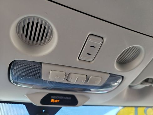 Used 2021 Ford EcoSport SE w/ SE Convenience Package image 19