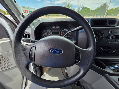 Used 2014 Ford E-350 and Econoline 350 XLT RWD image 14