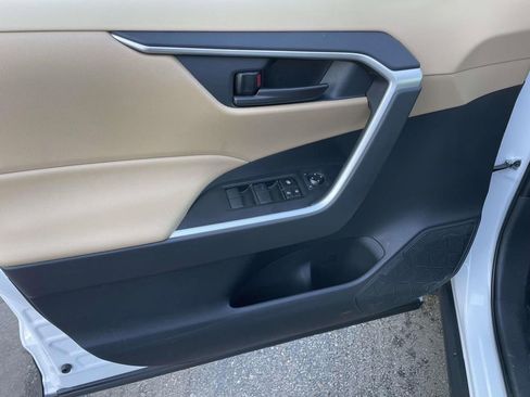 Used 2025 Toyota RAV4 LE image 27