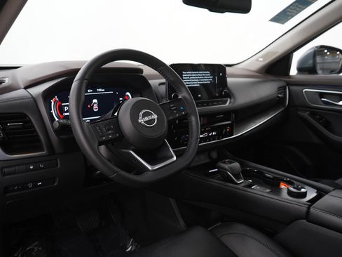 Used 2023 Nissan Rogue Platinum w/ Platinum Premium Package AWD/4WD image 26