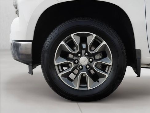 Used 2023 Chevrolet Silverado 1500 LT image 8