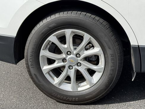 Used 2019 Chevrolet Equinox LT w/ Sun & Navigation Package image 19