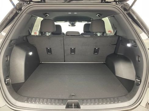 New 2026 Chevrolet Equinox LT w/ Safety and Technology Package AWD/4WD image 11