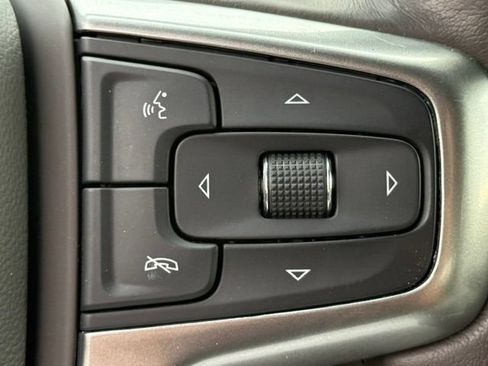 Used 2020 Chevrolet Silverado 2500 LT w/ Texas Edition AWD/4WD image 17