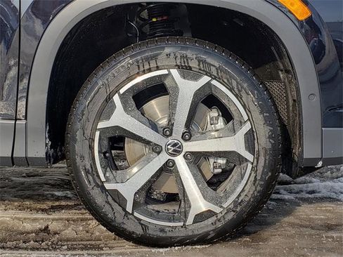 New 2026 Volkswagen Tiguan SE image 12