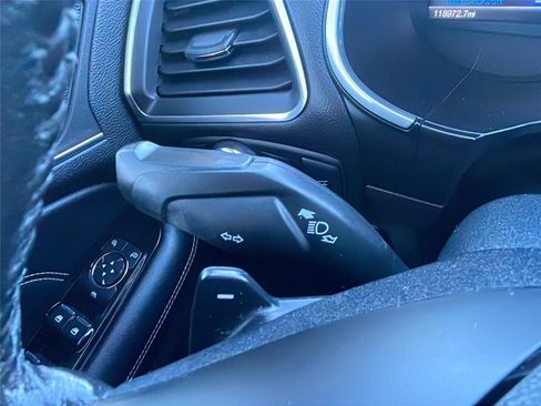 Used 2016 Ford Edge Titanium w/ Technology Package image 23