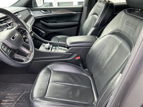 Used 2021 Jeep Grand Cherokee L Overland image 10