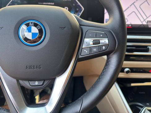 Used 2023 BMW i4 eDrive35 RWD image 22