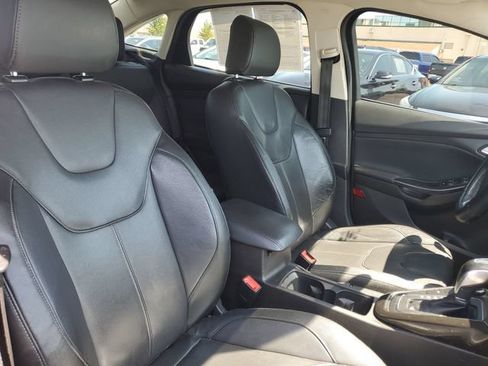 Used 2016 Ford Focus Titanium FWD image 27