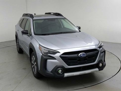 New 2025 Subaru Outback Limited image 2