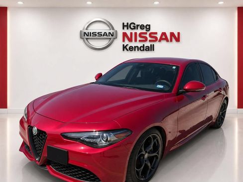 Used 2019 Alfa Romeo Giulia Ti Sport w/ Quick Order Package 22U Sport RWD image 3