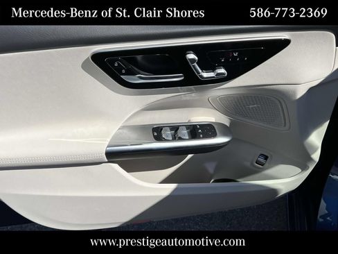 Used 2025 Mercedes-Benz C 300 4MATIC Sedan image 21