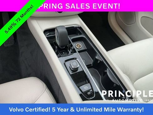 Certified 2025 Volvo XC60 B5 Core image 20