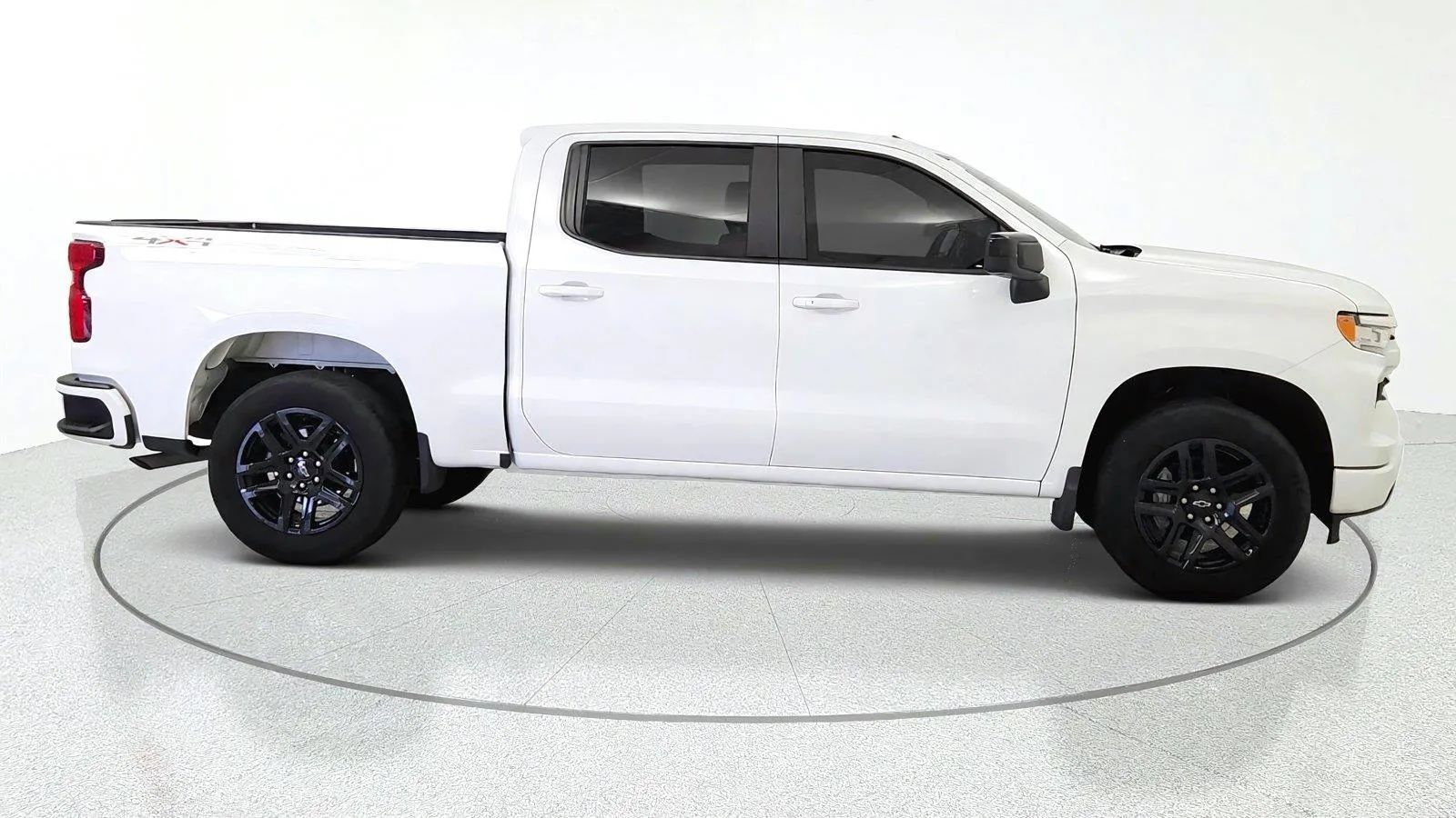Used 2024 Chevrolet Silverado 1500 RST w/ Convenience Package II AWD/4WD image 10