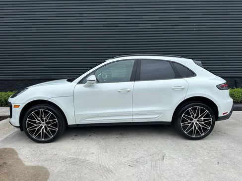 Used 2026 Porsche Macan AWD/4WD image 2