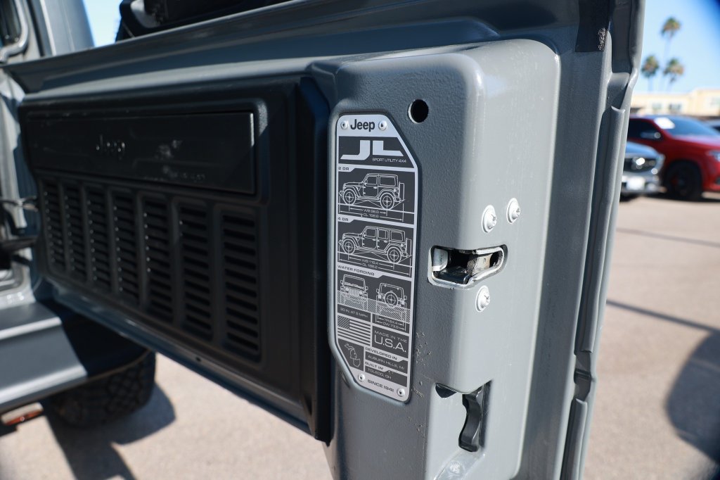Used 2019 Jeep Wrangler Unlimited Rubicon w/ Cold Weather Group AWD/4WD image 40