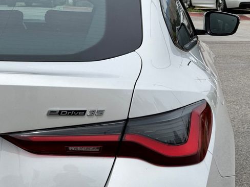 Used 2023 BMW i4 eDrive35 RWD image 33
