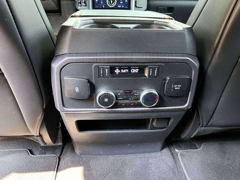 Used 2024 Ford Expedition Max Platinum AWD/4WD image 16