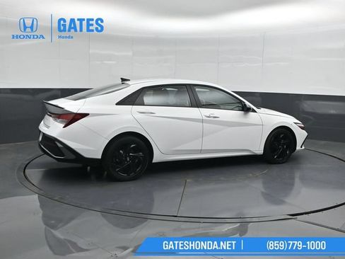 Used 2026 Hyundai Elantra Sport FWD image 2