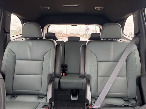 New 2026 GMC Acadia AT4 w/ Luxury Package AWD/4WD image 28