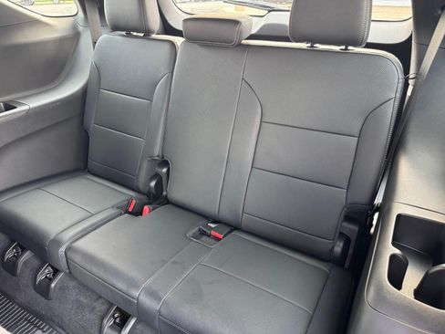 Used 2026 Chevrolet Traverse High Country w/ LPO, Floor Liner Package AWD/4WD image 7