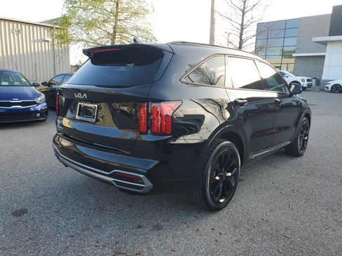 Used 2023 Kia Sorento SX image 3