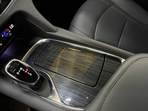 Used 2021 Buick Enclave Essence w/ Sun And Navigation Package AWD/4WD image 75
