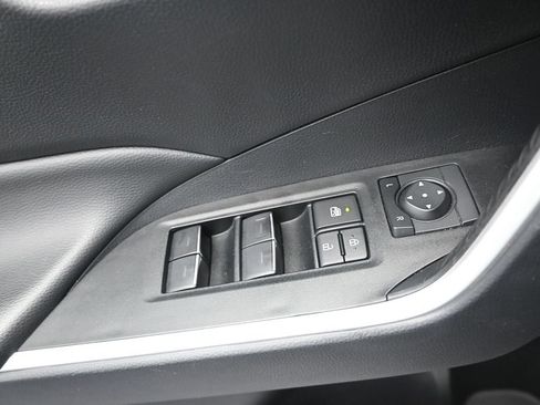 Used 2025 Toyota RAV4 XLE AWD/4WD image 20