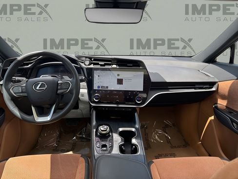 Used 2023 Lexus RZ 450e Premium image 15
