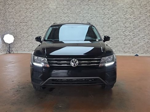 Used 2019 Volkswagen Tiguan SE AWD/4WD image 2