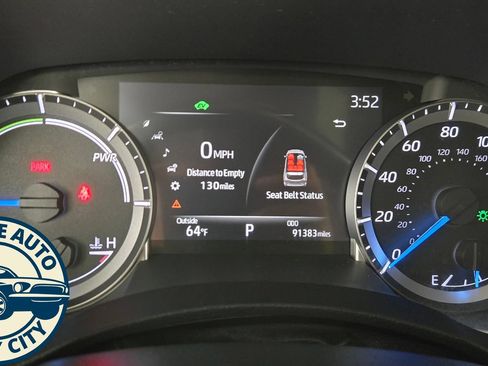 Used 2023 Toyota Highlander XLE AWD/4WD image 12