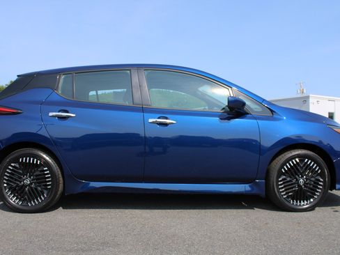 Used 2024 Nissan Leaf SV Plus FWD image 6