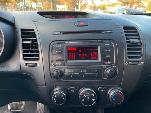 Used 2016 Kia Forte LX FWD image 20