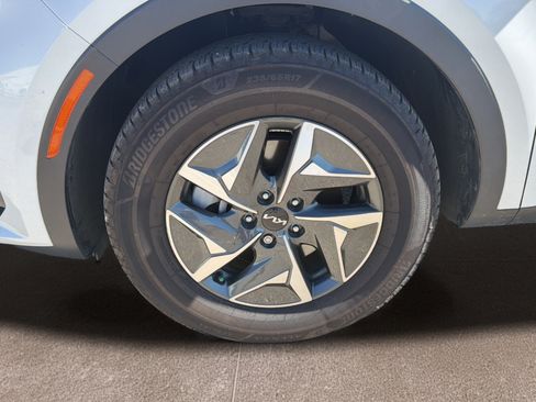 Used 2023 Kia Sorento EX FWD image 25