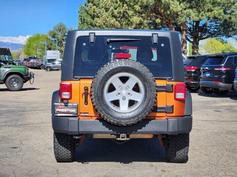 Used 2011 Jeep Wrangler Rubicon w/ PWR Convenience Group AWD/4WD image 10